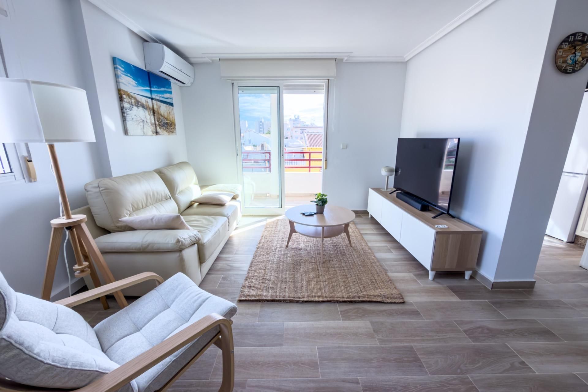 Living room of Flat to rent in Torrevieja  with Air Conditioner, Furnished and Balcony