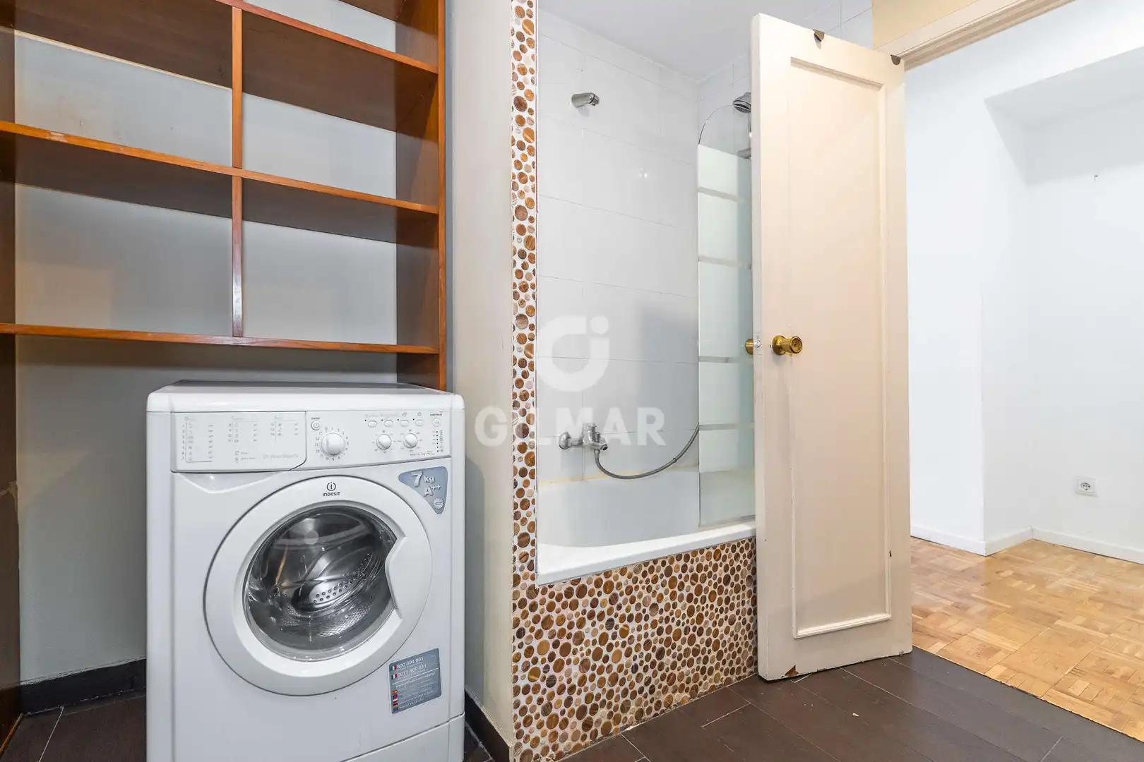 Habitación de Piso en venta en Madrid con Calefacción, Piscina y Balcón