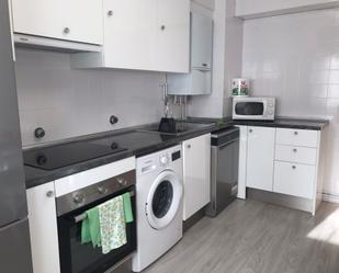 Kitchen of Flat to rent in  Zaragoza Capital  with Heating, Furnished and Oven