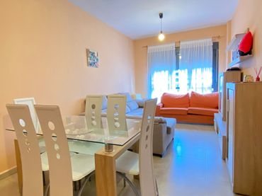 Piso con ascensor en venta en Calle Berlin 12