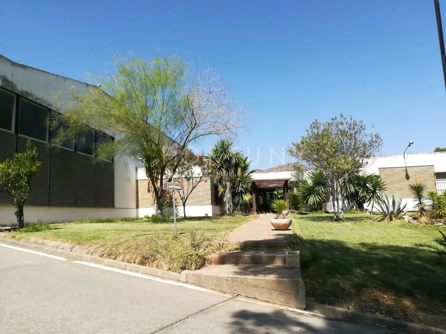 Vista exterior de Nave industrial en venta en Málaga
