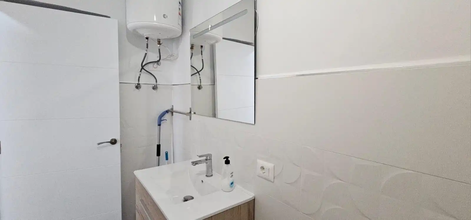 Badezimmer von Wohnungen zum Verkauf in Arona mit Möbliert und Gemeinschaftspool