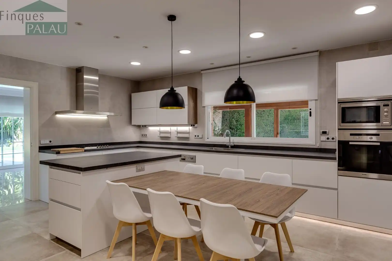 Cocina de Casa o chalet de alquiler en Sant Just Desvern con Aire acondicionado, Jardín privado y Terraza