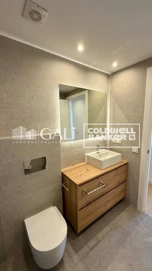 Baño de Piso de alquiler en Andorra la Vella con Aire acondicionado, Calefacción y Terraza