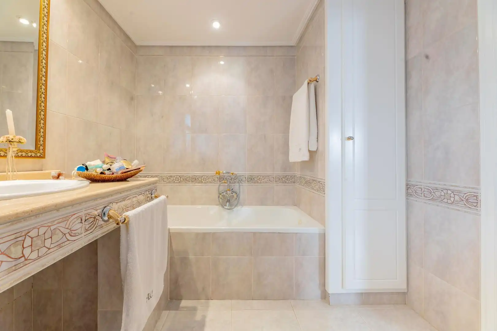 Badezimmer von Haus oder Chalet zum Verkauf in La Vall d'Uixó mit Klimaanlage, Heizung und Terrasse