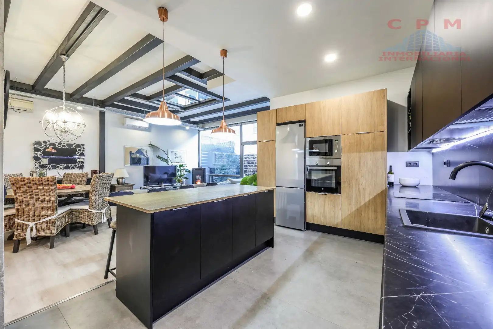 Cocina de Dúplex de alquiler en Alcobendas con Aire acondicionado, Calefacción y Jardín privado