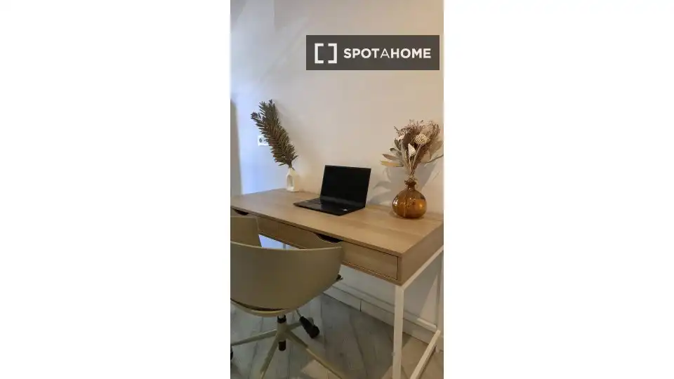 Exterior view of Flat for rent in Barcelona  with Air Conditioner, Heating and Furnished
