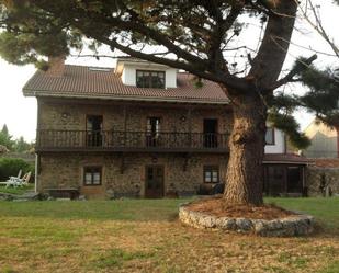 Vista exterior de Casa o xalet en venda en Avilés amb Balcó