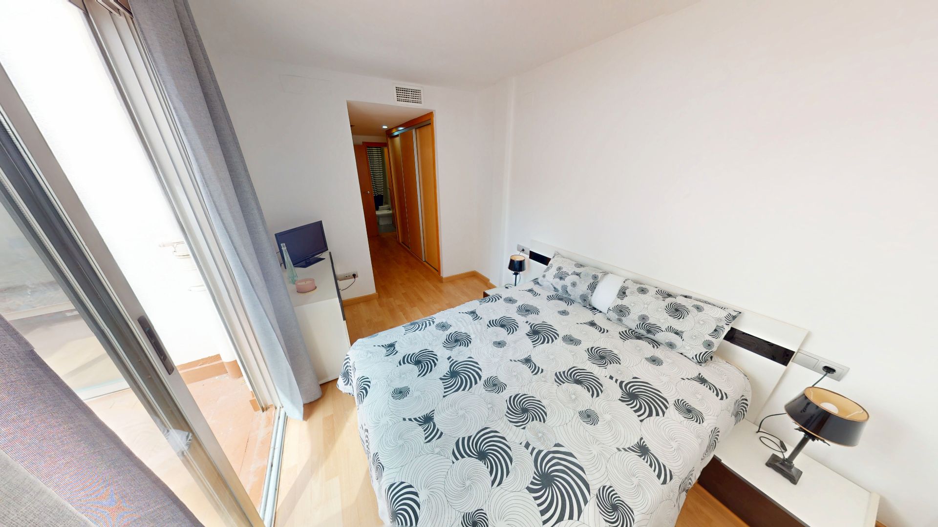Habitación de Piso en venta en Alicante / Alacant con Aire acondicionado, Calefacción y Parquet