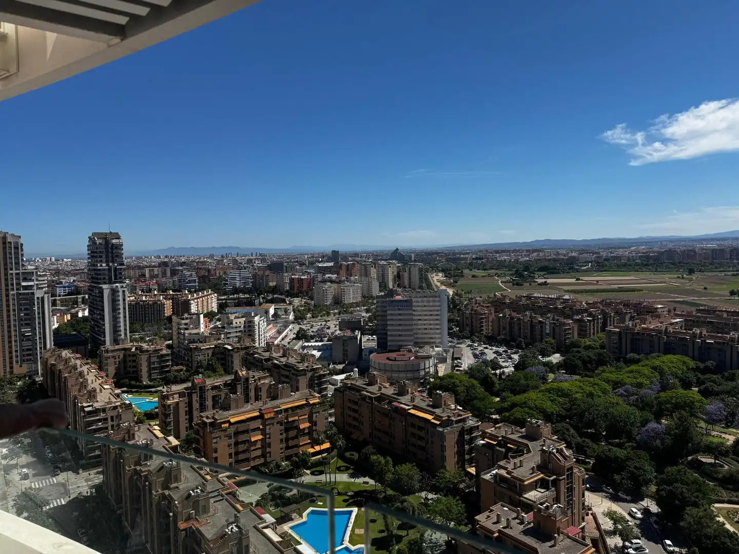 Vista exterior de Apartament de lloguer en Valencia amb Aire condicionat, Jardí privat i Terrassa