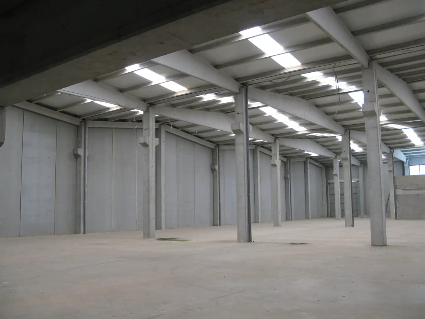 Vista exterior de Nave industrial de alquiler en Girona Capital