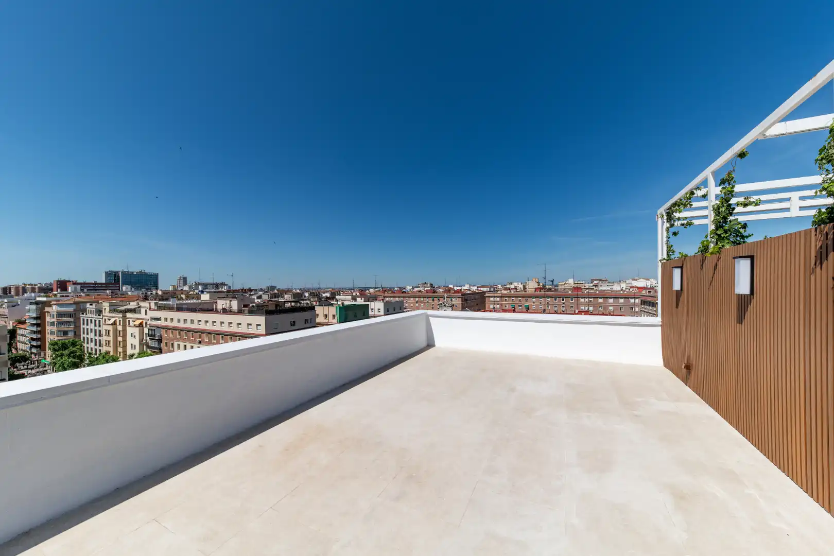 Terrasse von Dachboden zum Verkauf in Madrid mit Klimaanlage, Heizung und Parkett