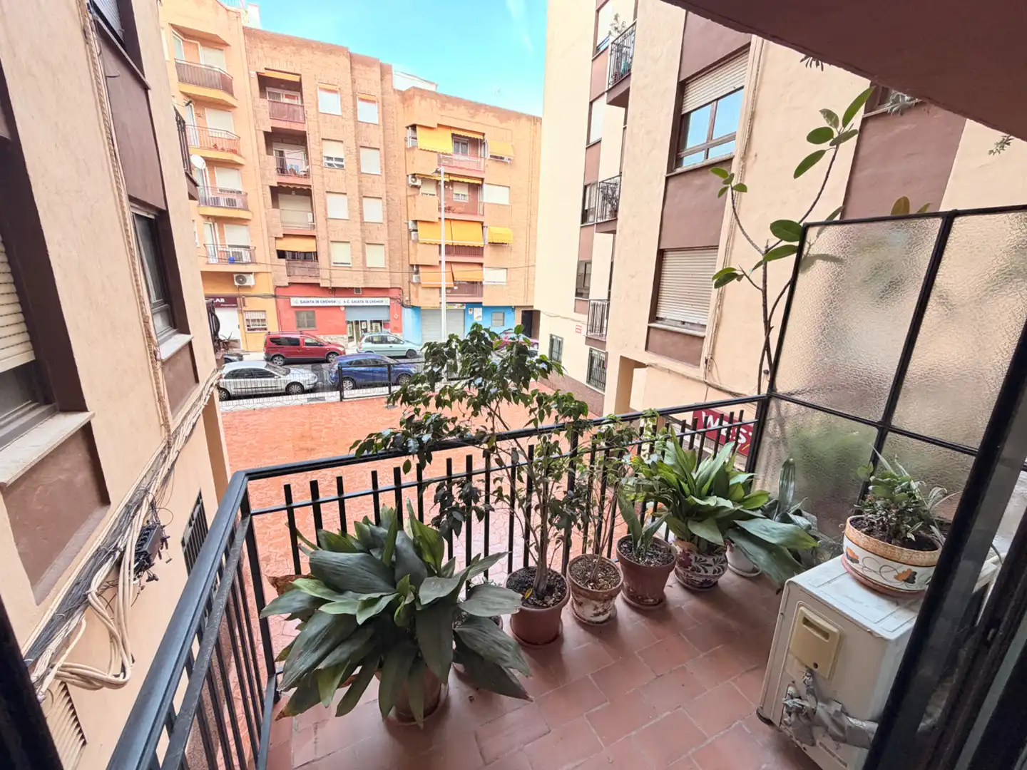 Terraza de Piso en venta en Castellón de la Plana / Castelló de la Plana con Amueblado, Horno y Lavadora