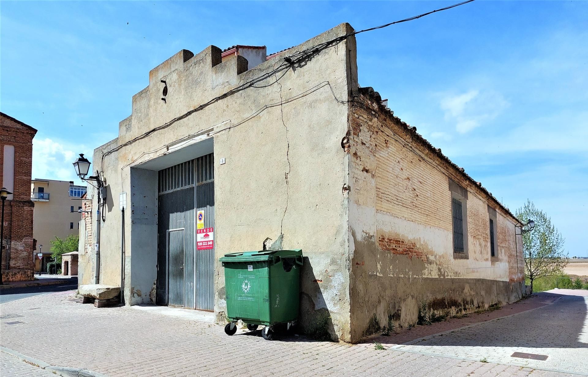 Vista exterior de Nau industrial en venda en Arévalo