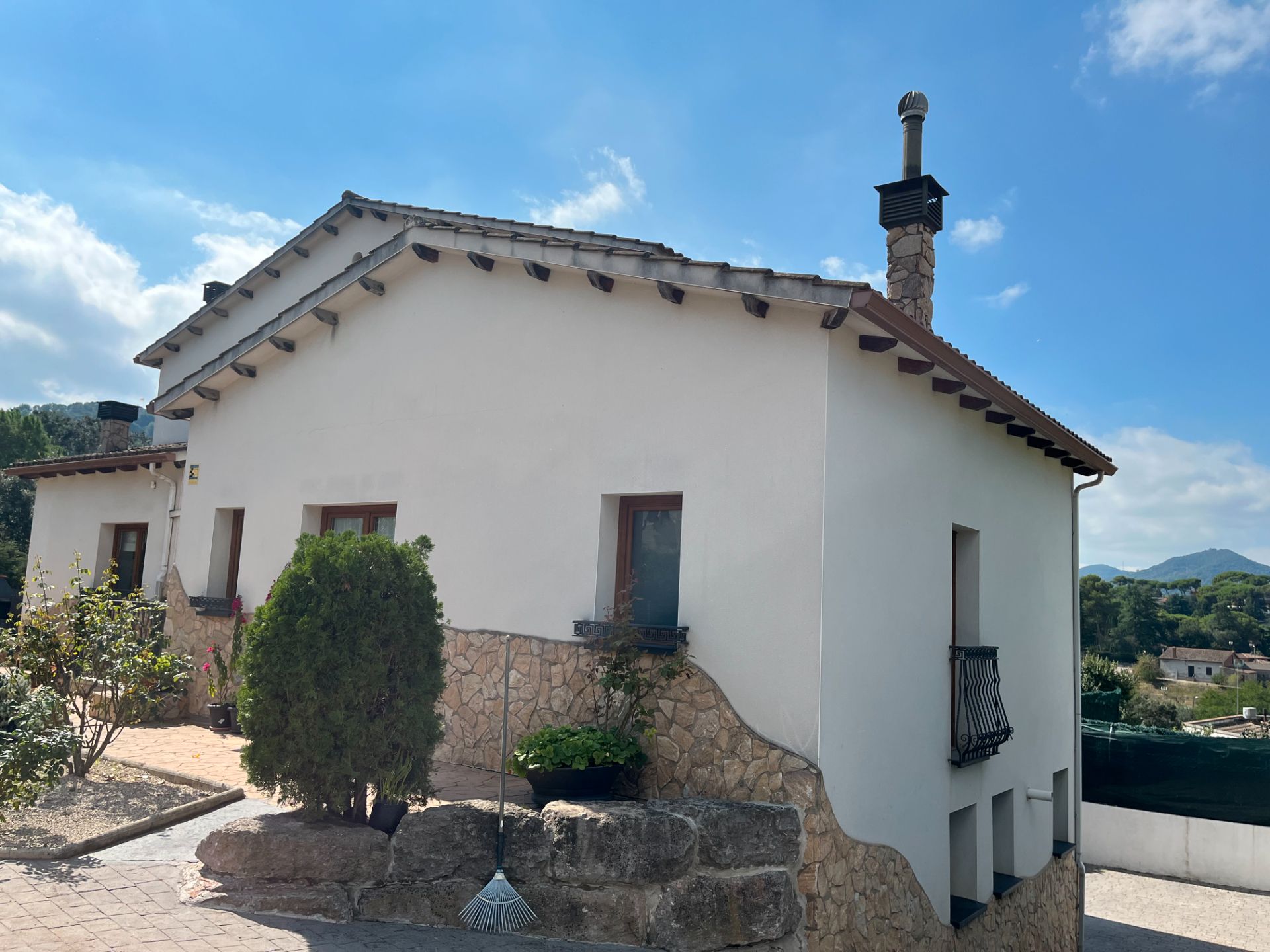 Vista exterior de Casa o xalet en venda en Vilanova del Vallès amb Aire condicionat, Calefacció i Jardí privat