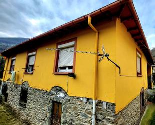 Exterior view of Country house for sale in Cangas del Narcea  with Storage room and Balcony