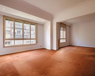 Living room of Flat for sale in  Madrid Capital  with Heating