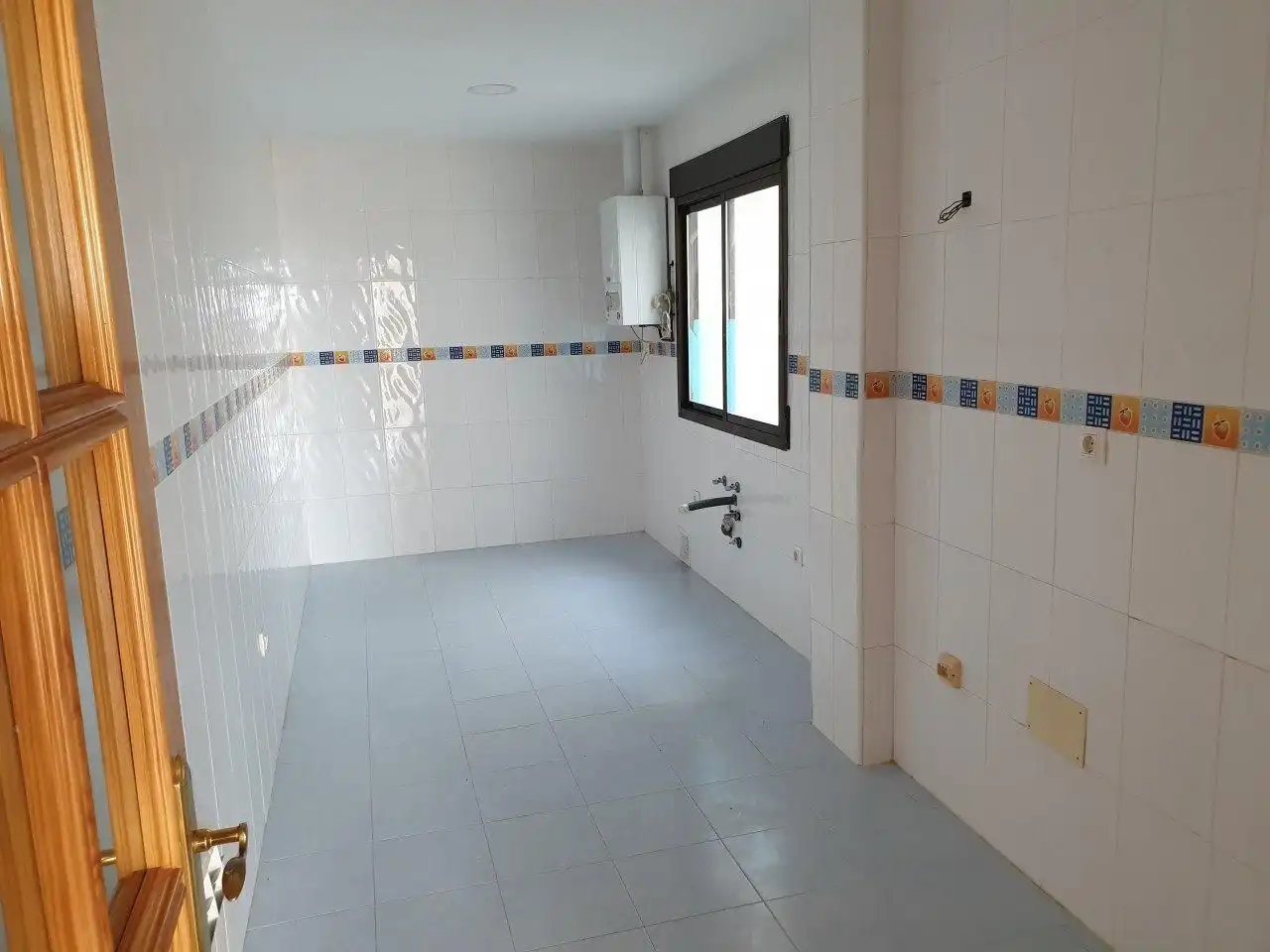 Mixed residential for sale in Calle Tierno Galván, imagen 4