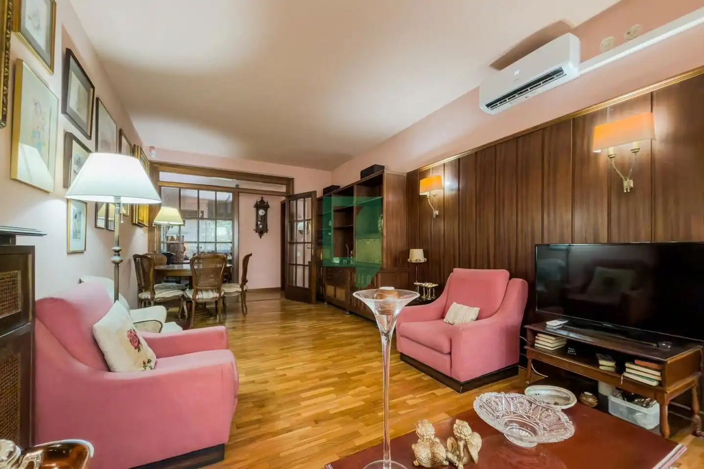 Sala de estar de Piso en venta en Barcelona con Calefacción y Terraza