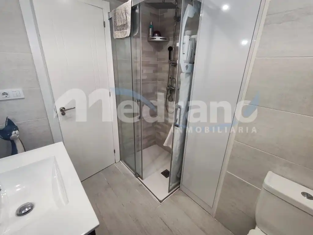 Baño de Apartamento en venta en Benidorm con Aire acondicionado y Terraza