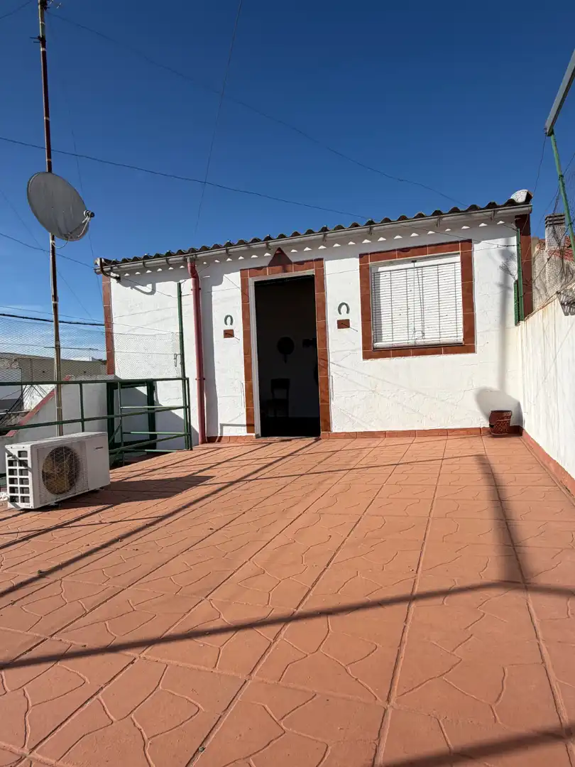 Vista exterior de Casa o chalet en venta en Montijo con Aire acondicionado, Terraza y Trastero