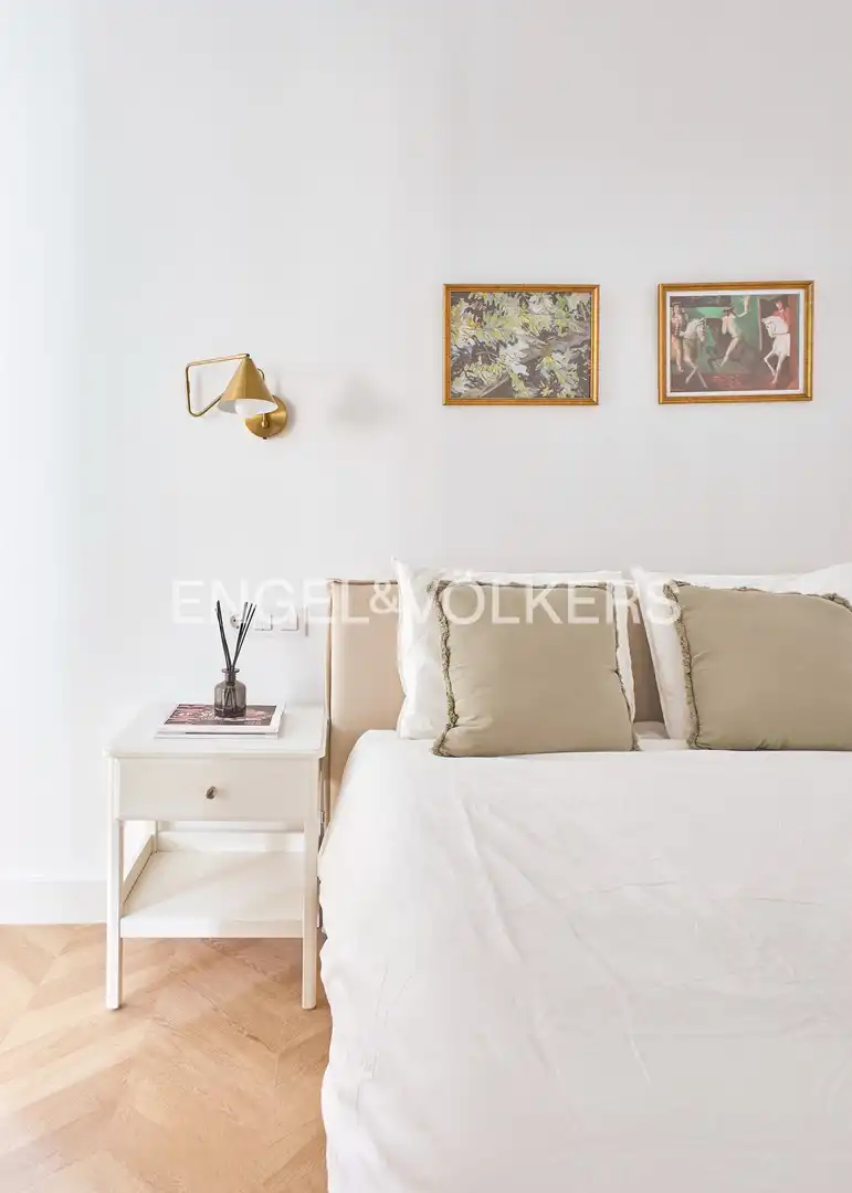 Bedroom of Flat for rent in Madrid  with Air Conditioner, Heating and Furnished