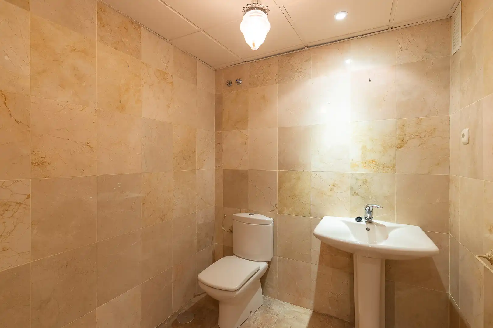 Bathroom of Attic for sale in Málaga  with Air Conditioner, Terrace and Swimming Pool