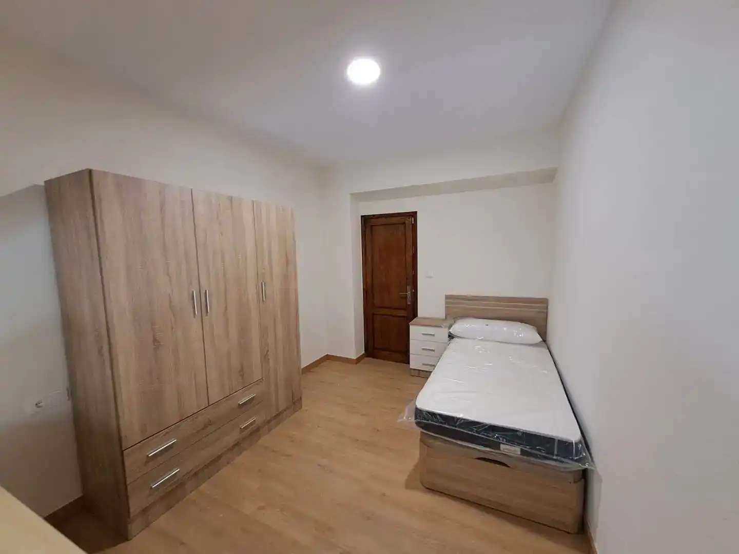 Bedroom of Flat for rent in Universidad