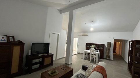 Foto 2 de Casa adosada en venda a Avenida Virgen del Rocío, Centro - Doña Mercedes, Dos Hermanas