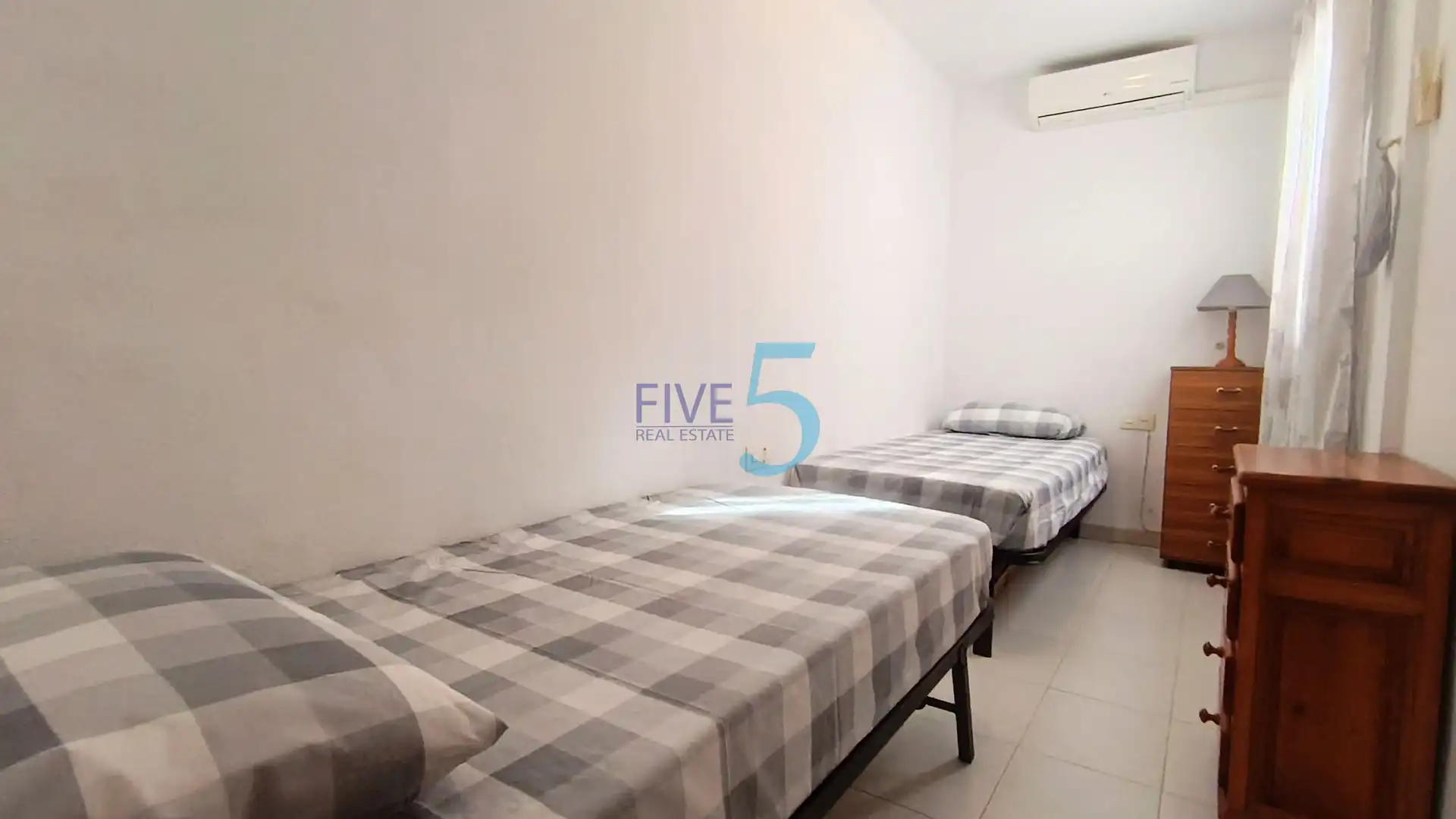 Habitación de Casa adosada en venta en Torrevieja con Aire acondicionado, Calefacción y Terraza