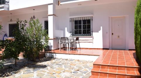 Foto 2 de Casa adosada en venta en Avenida General Caffarena, 86, Buenavista - Lauro Golf, Alhaurín de la Torre
