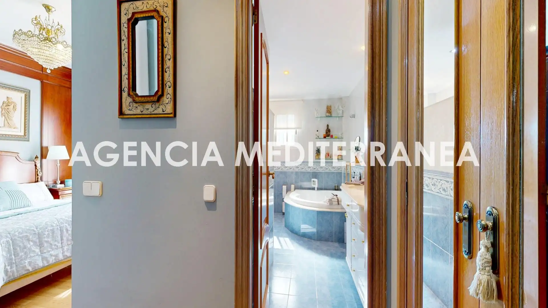 Bany de Casa o xalet en venda en El Puig de Santa Maria amb Aire condicionat, Calefacció i Jardí privat
