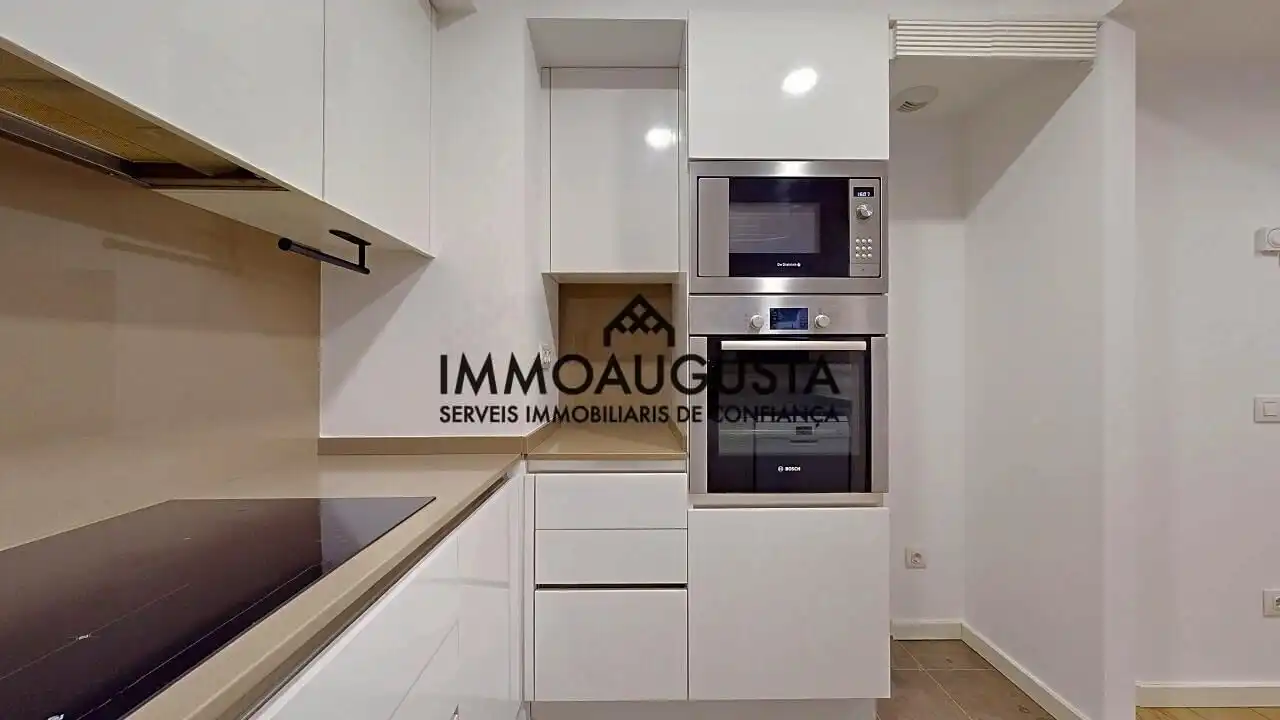 Cuina de Dúplex de lloguer en Barcelona amb Aire condicionat, Calefacció i Parquet