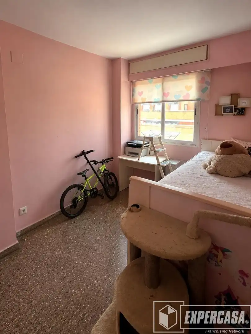Bedroom of Flat for sale in Alaquàs, Valencia