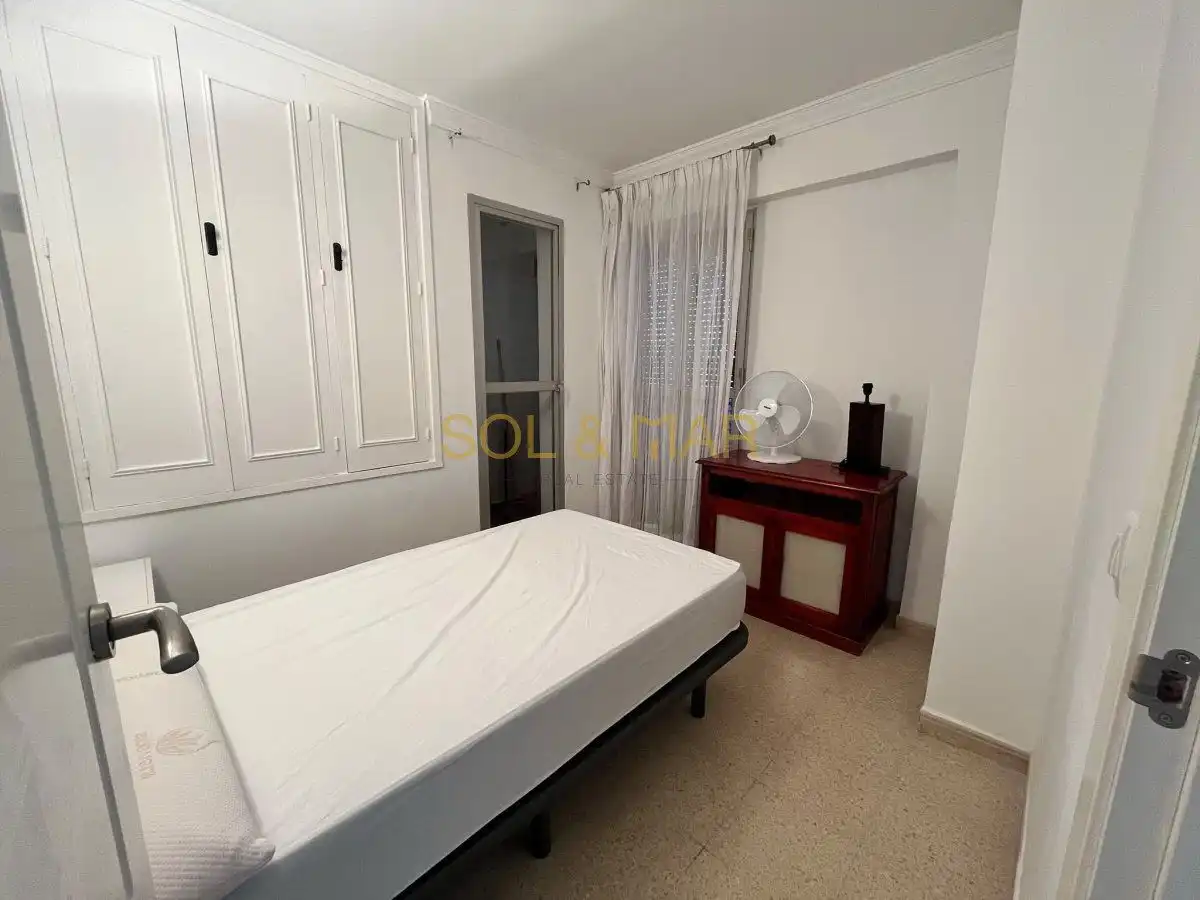 Dormitori de Apartament de lloguer en Torremolinos amb Terrassa