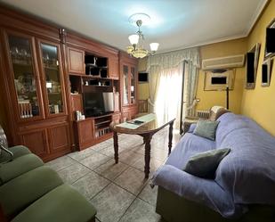 Living room of House or chalet for sale in Úbeda  with Air Conditioner, Heating and Terrace