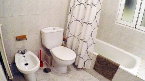 Foto 5 de Habitación en Almagro, Madrid Capital