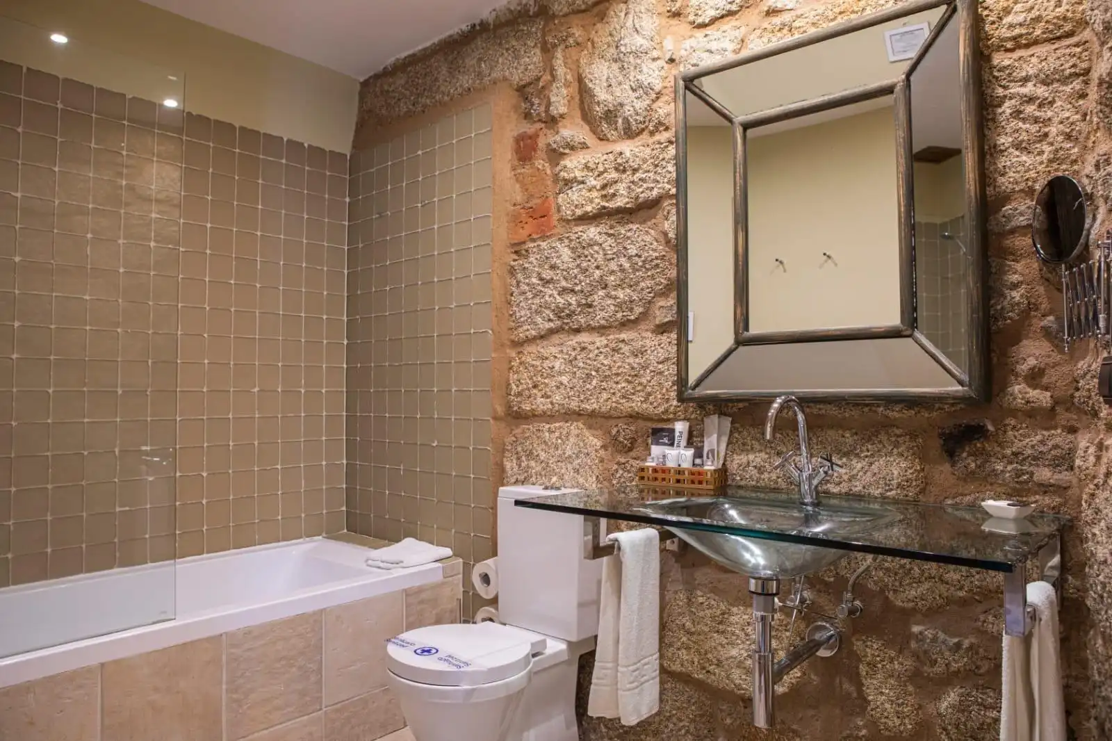 Badezimmer von Gebäude zum Verkauf in San Martín de Trevejo