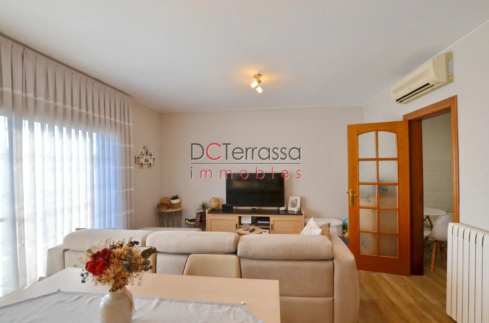 Sala de estar de Piso en venta en Terrassa con Aire acondicionado, Calefacción y Horno