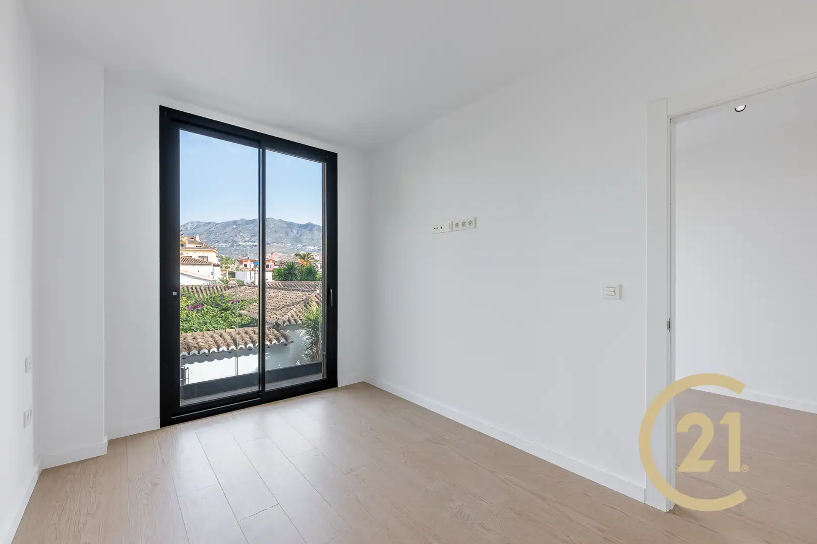 Dormitori de Apartament en venda en Fuengirola amb Balcó