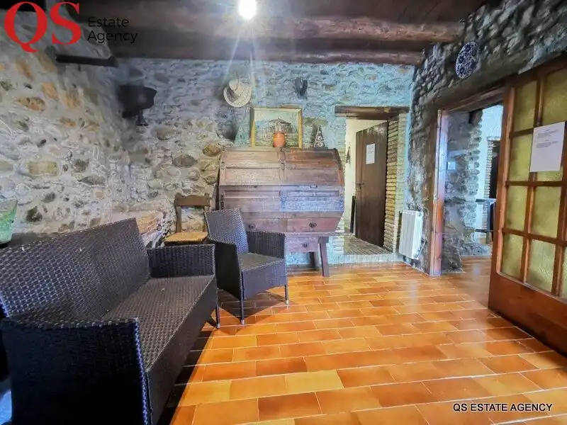 Finca rústica en venta en La Cellera de Ter con Aire acondicionado, Calefacción y Jardín privado