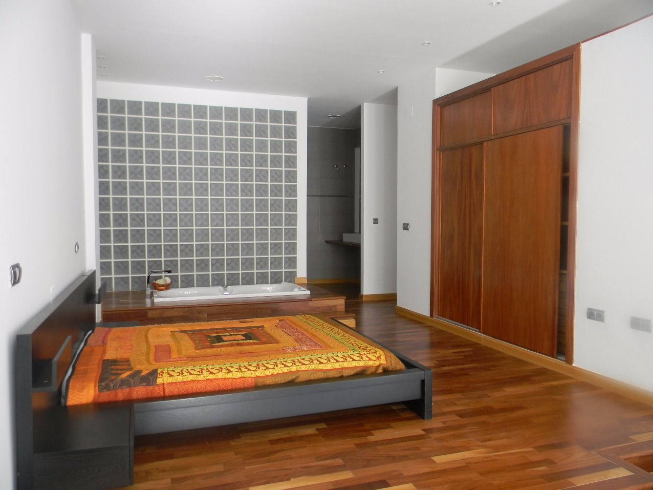 Bedroom of Apartment for sale in Algeciras  with Air Conditioner and Furnished