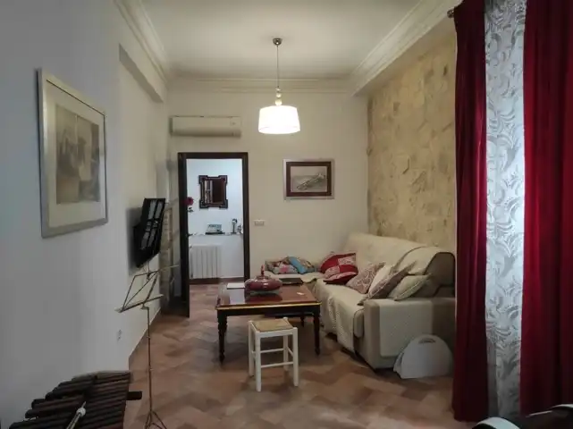 Sala d'estar de Casa o xalet en venda en Carmona amb Aire condicionat i Calefacció