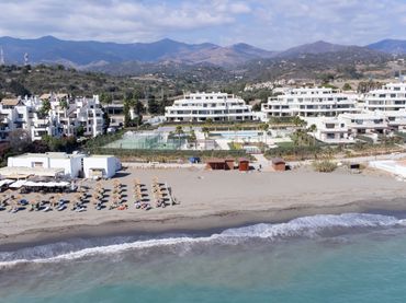 Apartment with pool for sale in Marbella Centro