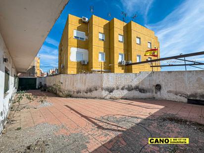 Vista exterior de Casa o xalet en venda en  Almería Capital