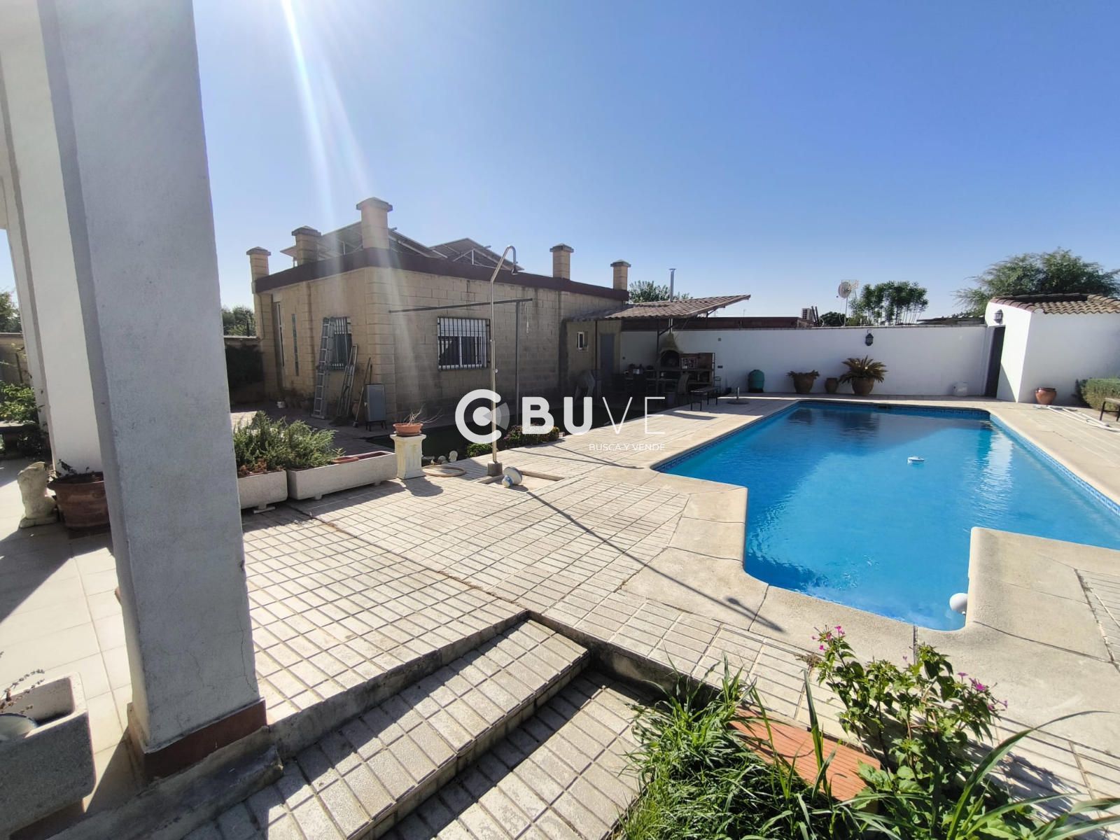 Exterior view of House or chalet for sale in  Córdoba Capital  with Storage room, Swimming Pool and Furnished