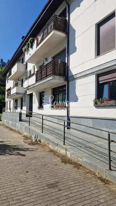Außenansicht von Wohnung zum Verkauf in Dima  mit Heizung und Abstellraum