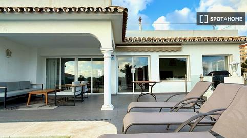 Foto 2 de Apartamento para compartir en El Faro de Calaburra - Chaparral, Mijas