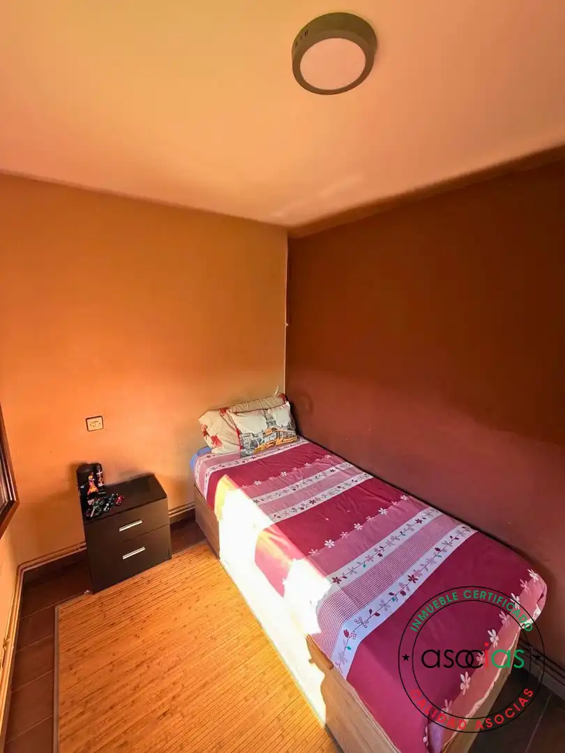 Schlafzimmer von Einfamilien-Reihenhaus zum Verkauf in Mieres (Asturias) mit Heizung, Möbliert und Balkon