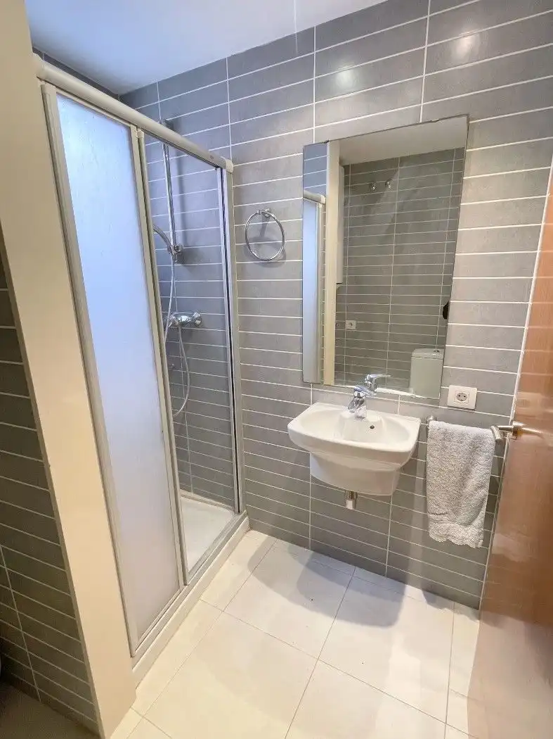 Bathroom of Flat for rent in Mataró  with Air Conditioner, Heating and Oven